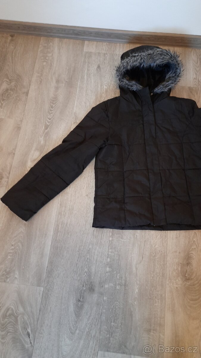 146/152 Černá dívčí podzimní bundička - 6