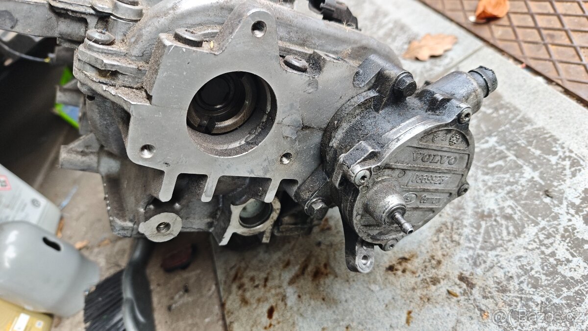 Hlava 2.4 d volvo - 6