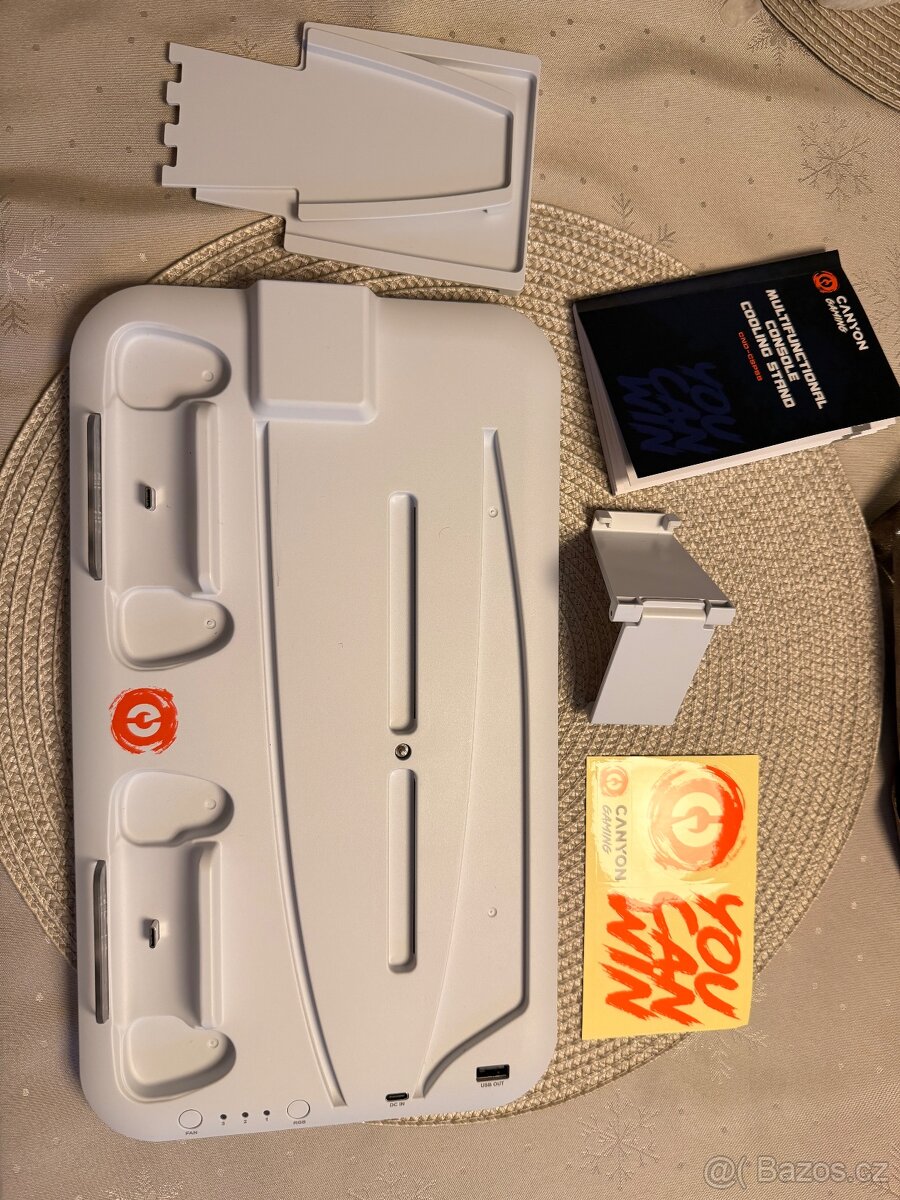 Canyon multifunkční chladící stojan pro PS5 - 6
