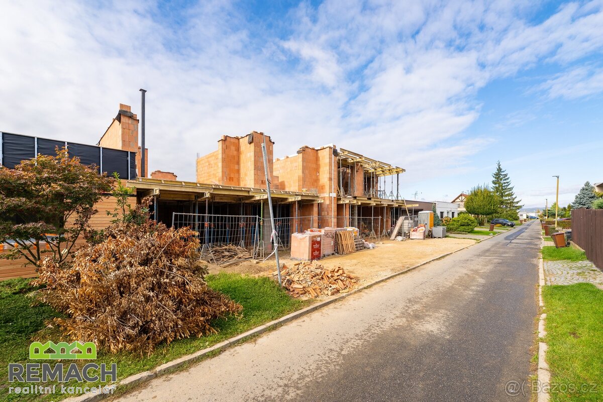 Prodej hrubé stavby, luxusní rodinný dům 4+kk, 235 m², Uhers - 6