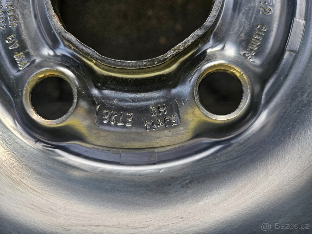 5x100 14 5J ET38 plechové disky VW vč.zimních pneu - 6