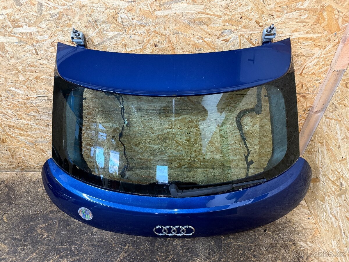 VÍKO KUFRU PÁTÉ DVEŘE AUDI A1 8X LX5Q - 6