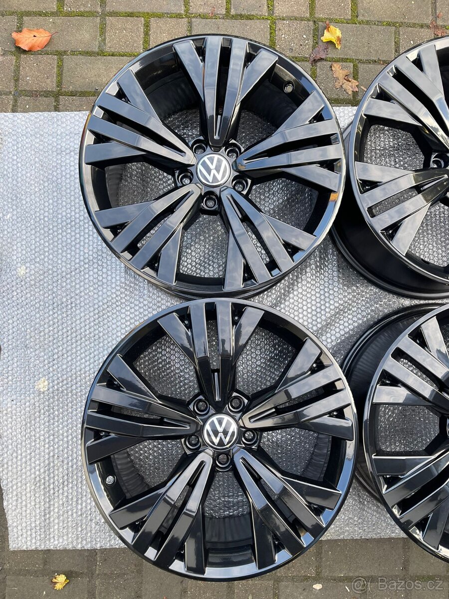 ORIGINÁL Alu Volkswagen KALAMATA R18, 5x112 - TOP STAV - 6