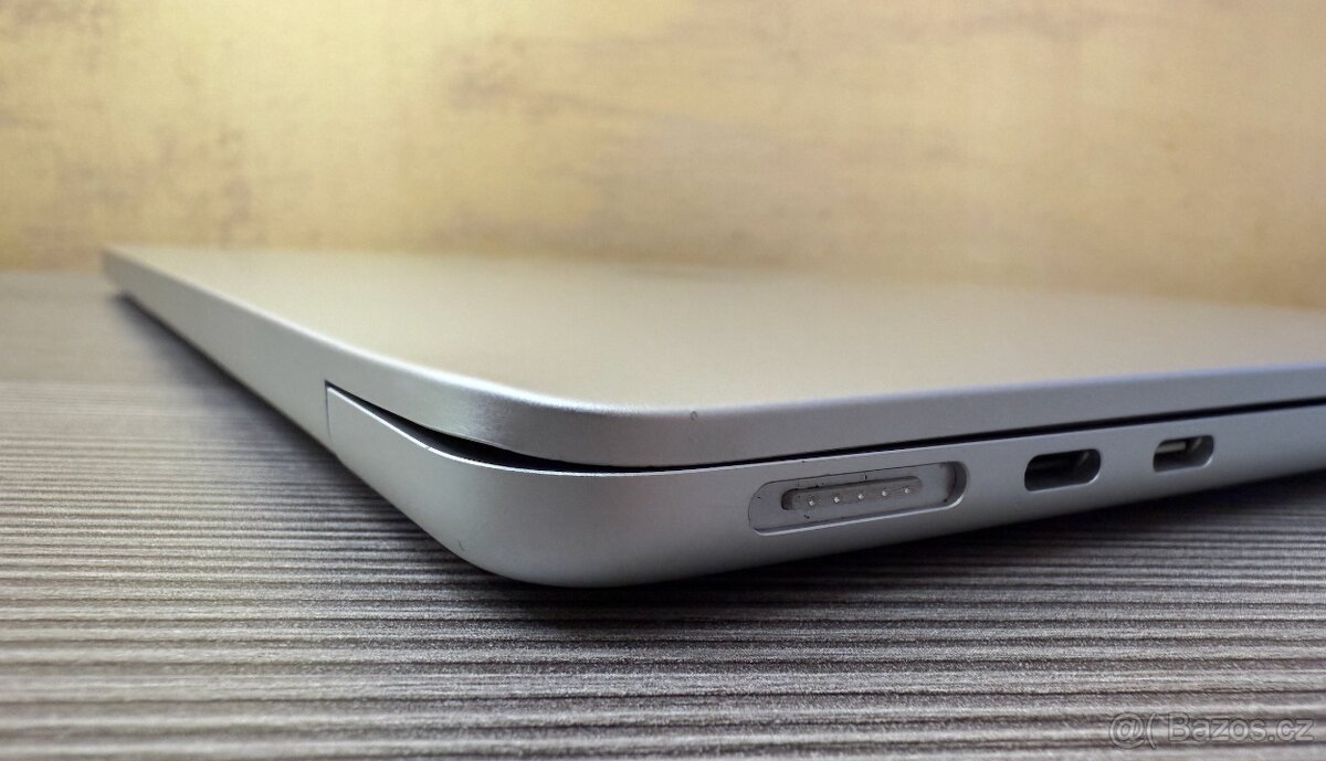 MacBook Air 13" 2024 M3 8GB 256GB stříbrná, 100% baterie - 6