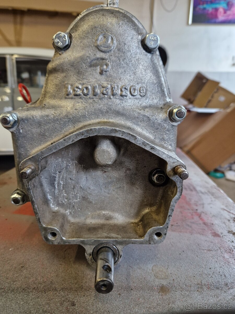 Tatra 603/1 prevodovka - 6