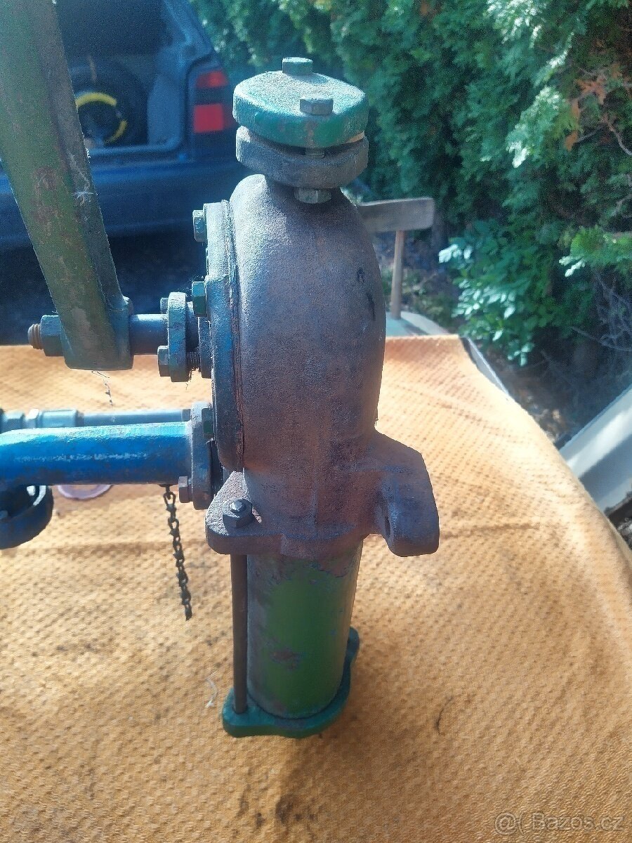 Starožitná pumpa do studny - 6