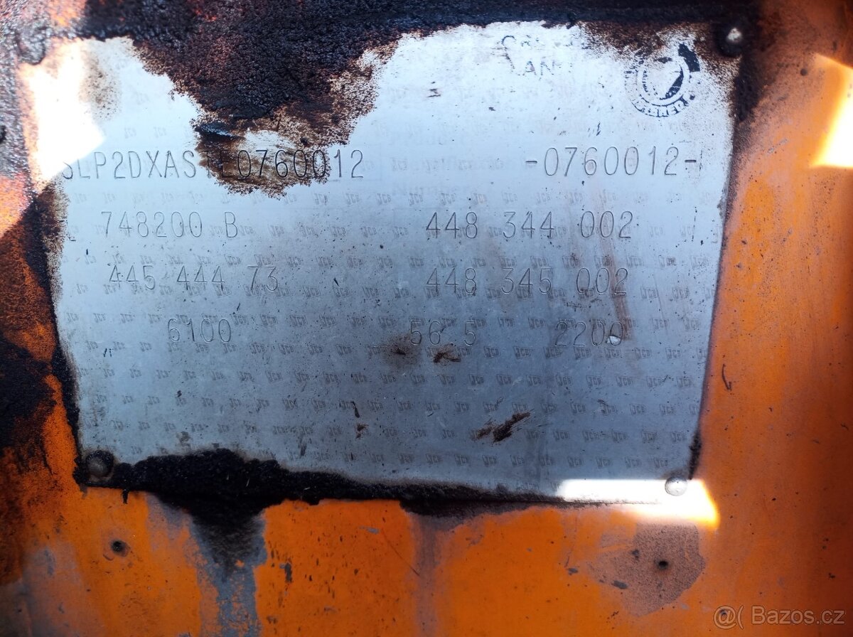 Traktor bagr JCB 2CX - 6