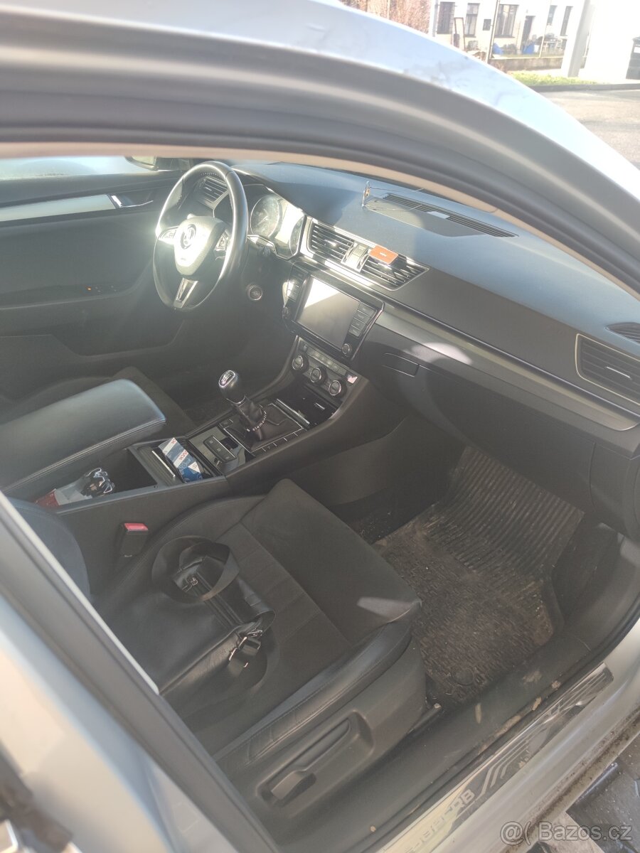 Škoda Superb combi 3 - 6