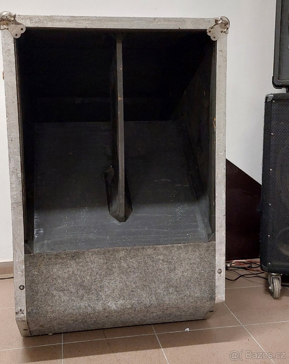 Zesilovače 2x, Reprobedny 4x, subwoofer 1x - 6