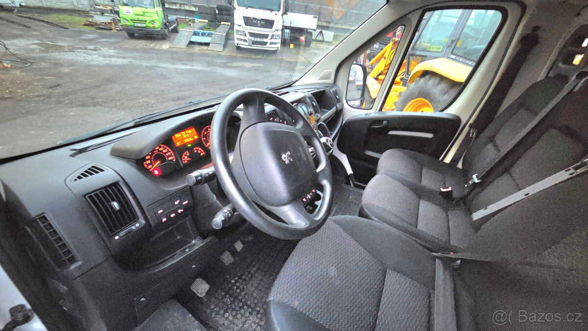 2021 sklápěč 7míst 3.5t Peugeot Boxer 2.2HDi 103kW klima TZ - 6