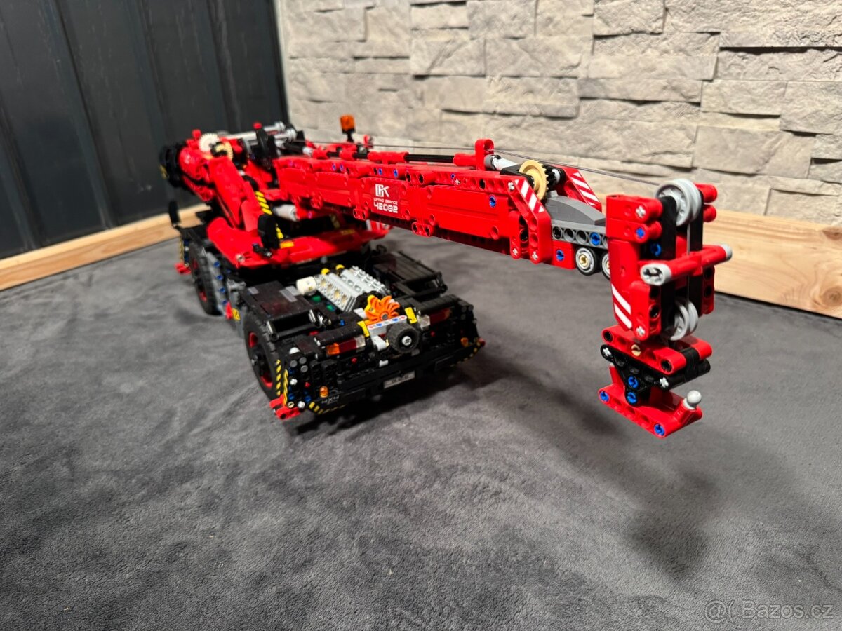 LEGO Technic 42082 – Terénní jeřáb- přes 4000 dílů - 6