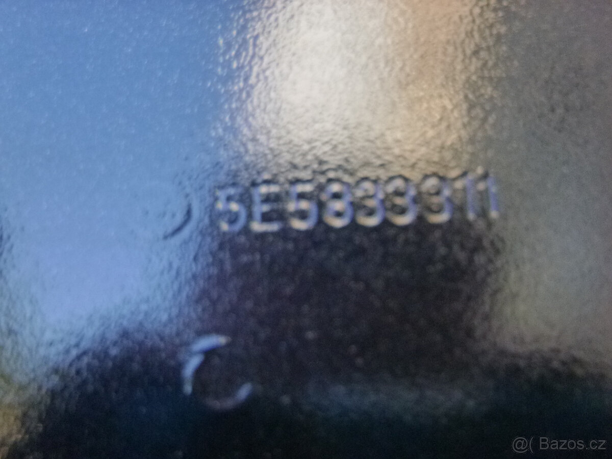 Škoda Octavia 3 III sedan limuzína orig dveře 5E5833311 - 6