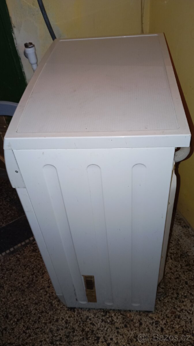 Úzká automatická pračka Siemens WNM10 - 6