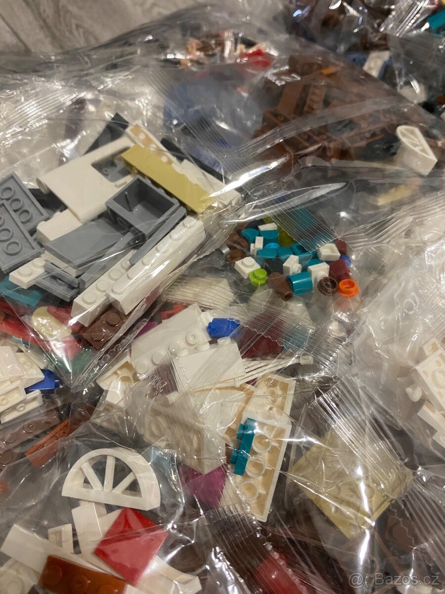 NOVÉ Sám doma - 3955ks kostek - 6