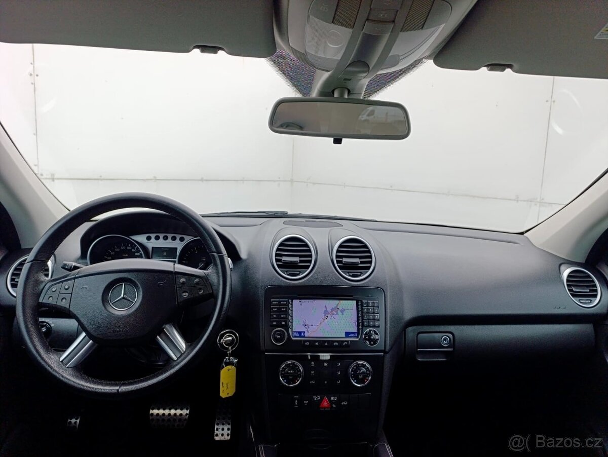 Mercedes-Benz Třídy M 320 CDi 4Matic, Navi, Xenony - 6