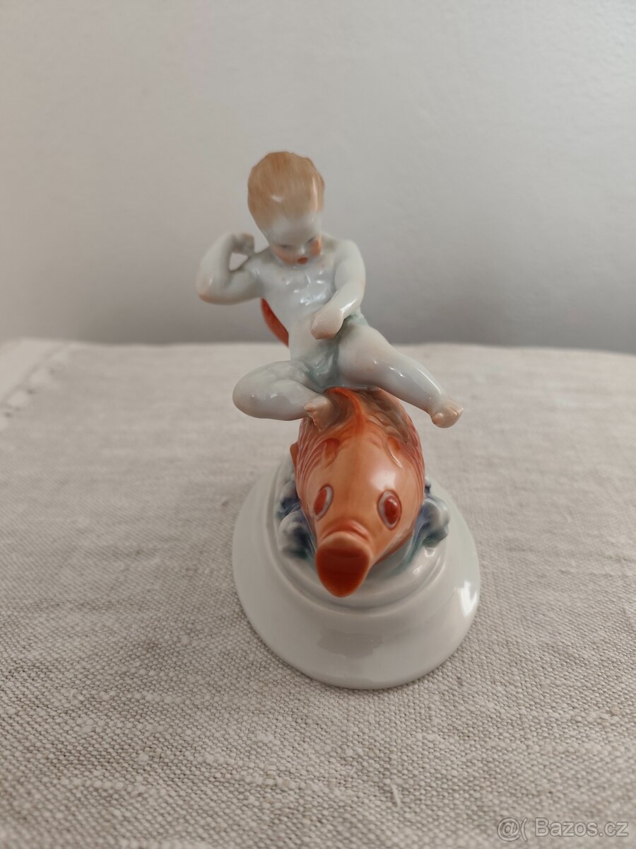 Herend chlapec na rybe porcelánová soška - 6