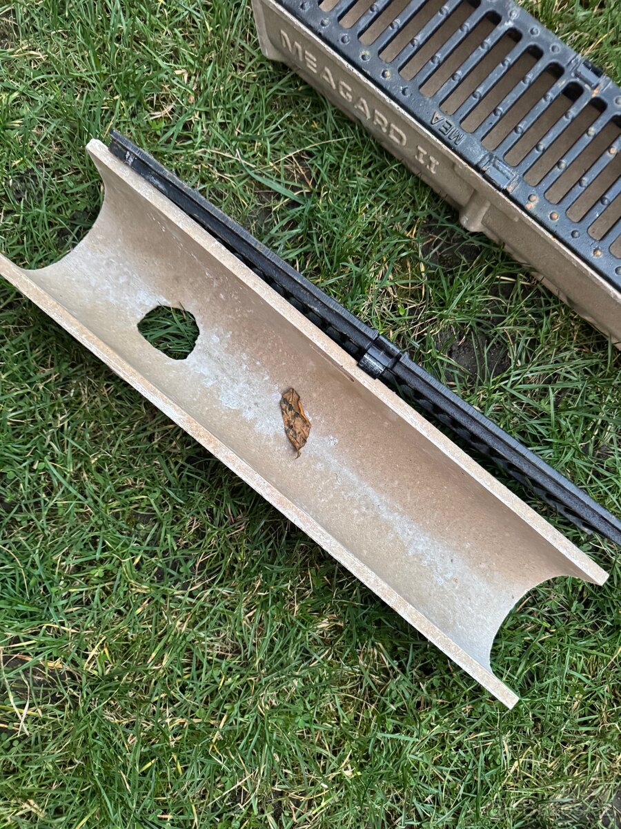 Prodám žlab meagard II - 6