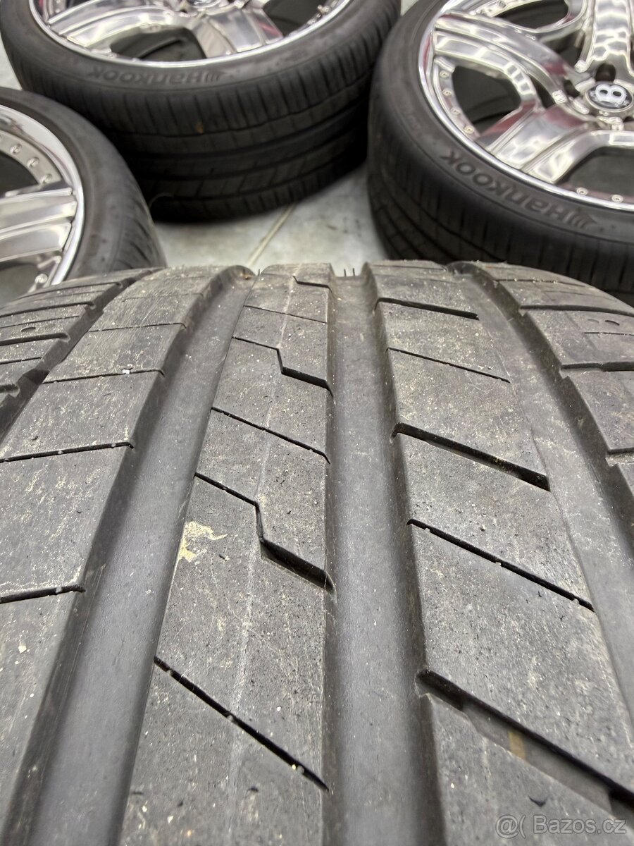 Bentley r21 5x112 255/35 - 6