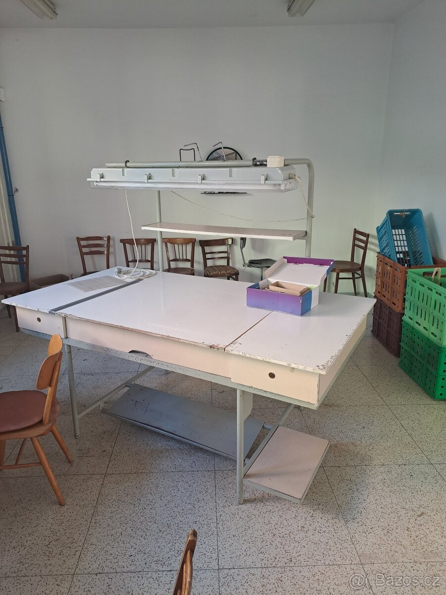 Prodej nábytku a šatnových skříní - 6