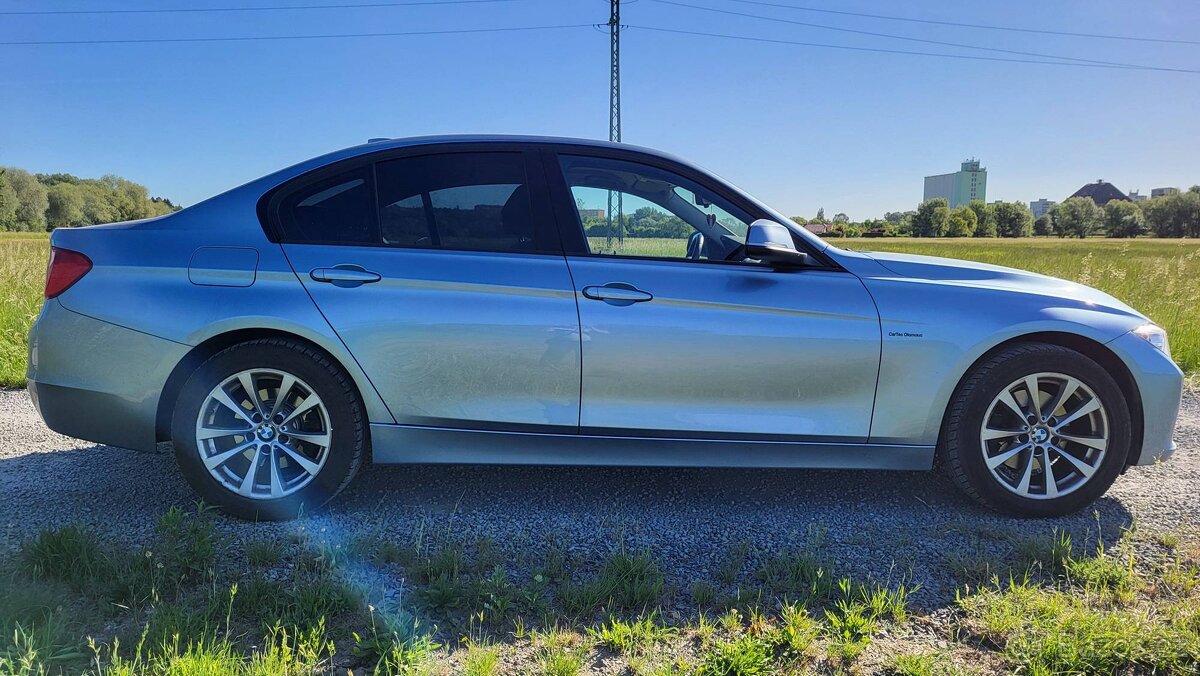 BMW320D XDRIVE1MAJITEL ČR - 6