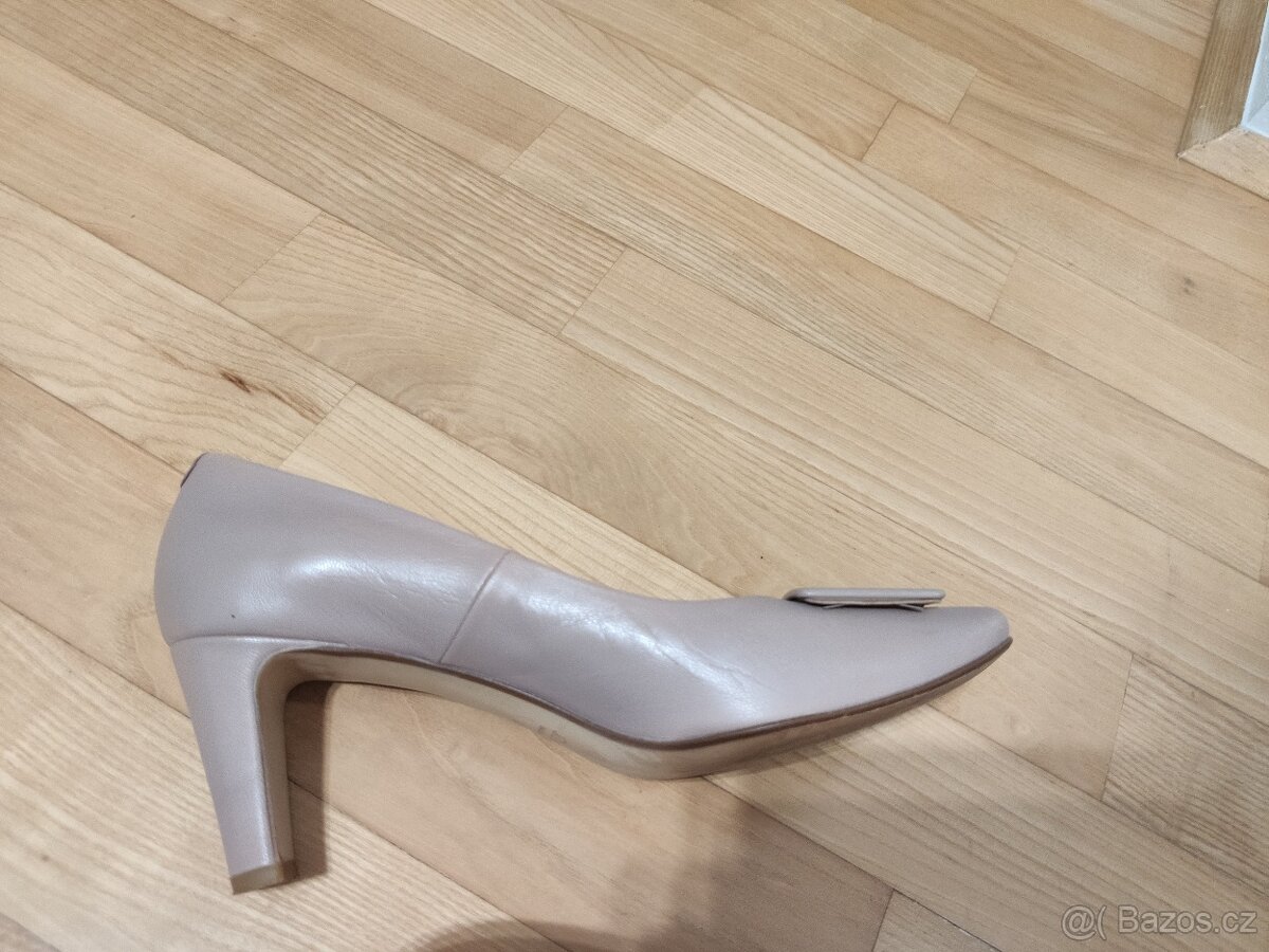 Dámské kožené krásné lodičky zn.PELLE VERA - 6