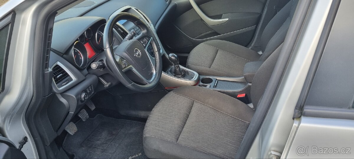 Opel Astra J Sports Tourer 1.4i 103Kw mod.2012 92 000km - 6