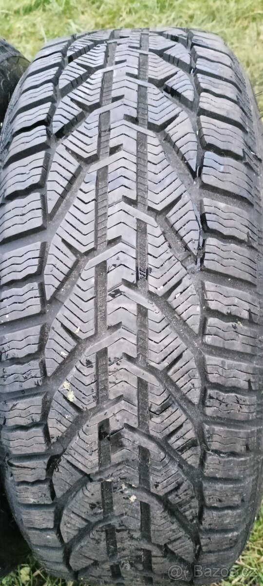 ZIMNÍ PNEU 215/55/17 - CENA ZA 2 KUSY - 6