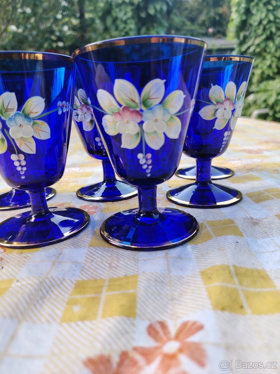 Modré skleněné skleničky s květinami - 6