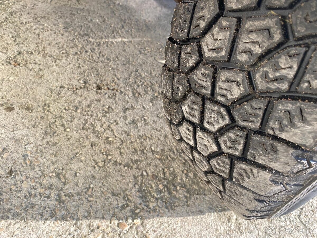 NISSAN PATROL WAGON 1995 VIN 886 - 6