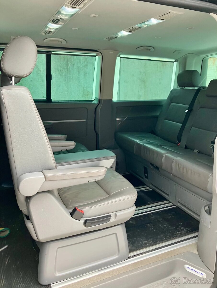 VW Multivan 3.2 V6 4x4 173kw - Highline - Manual - 6