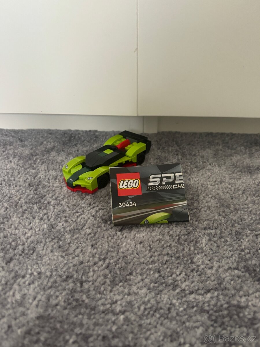 Sada šesti Lego aut - 6