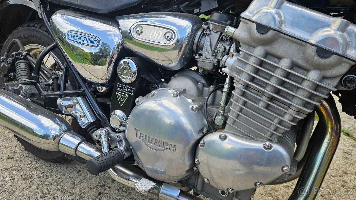 Motorka Triumph Thunderbird 900 - 6
