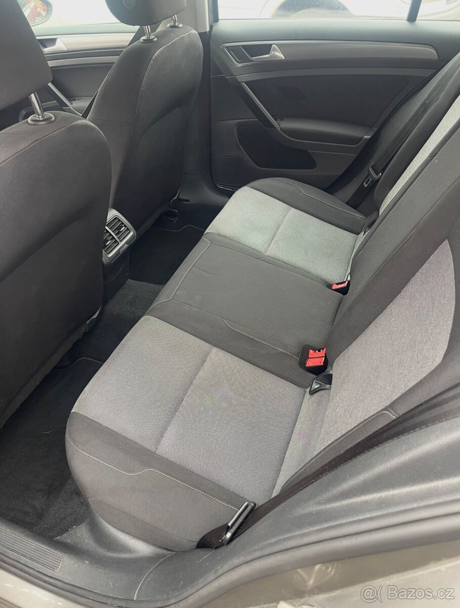 Volkswagen GOLF 7 Variant 1.6TDI Bluemotion - 6