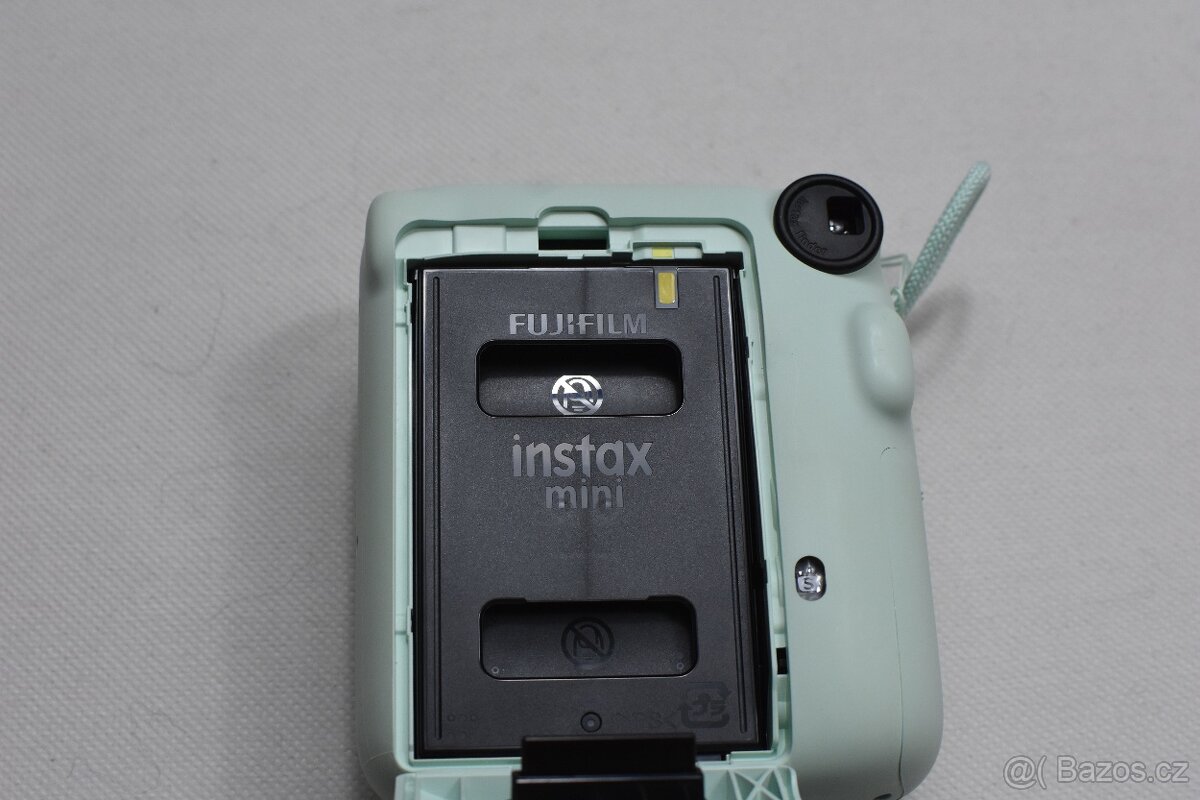 Fujifilm Instax Mini 12 zelený - 6