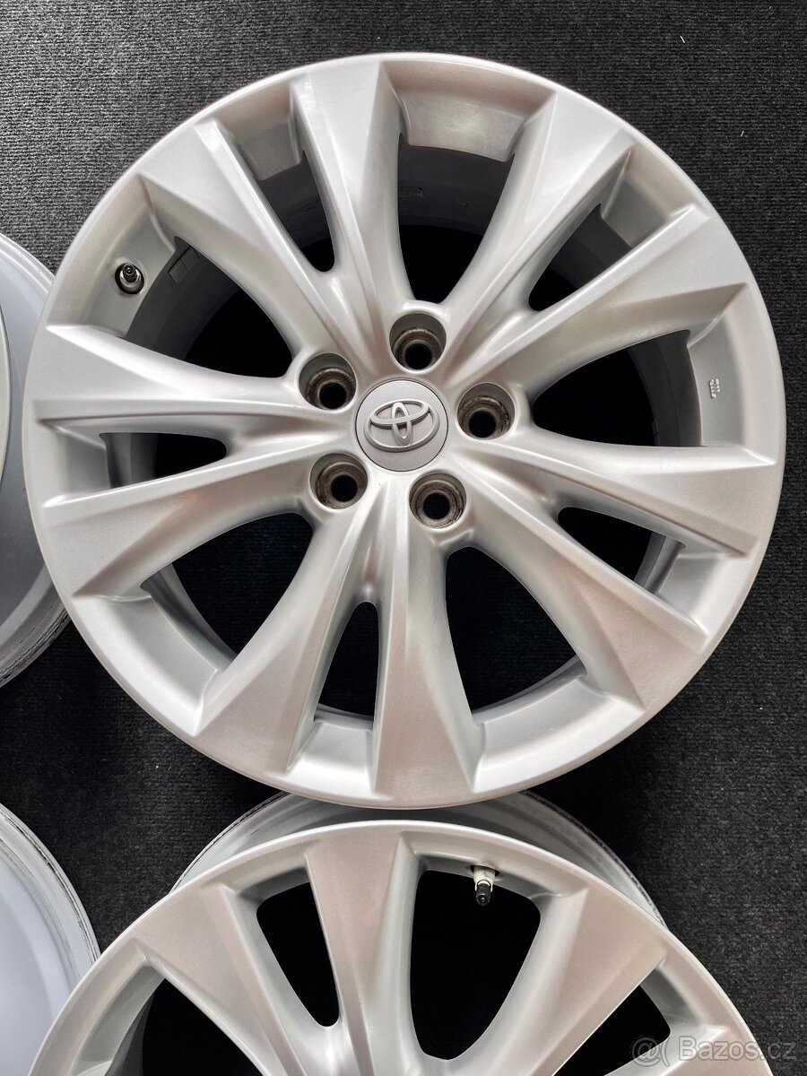 Toyota RAV4 - 4. Generace alu originál sada disku - ET45 - 6