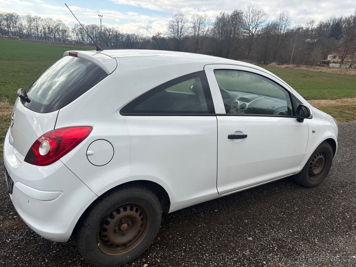Opel Corsa 1.3 2009 - 6