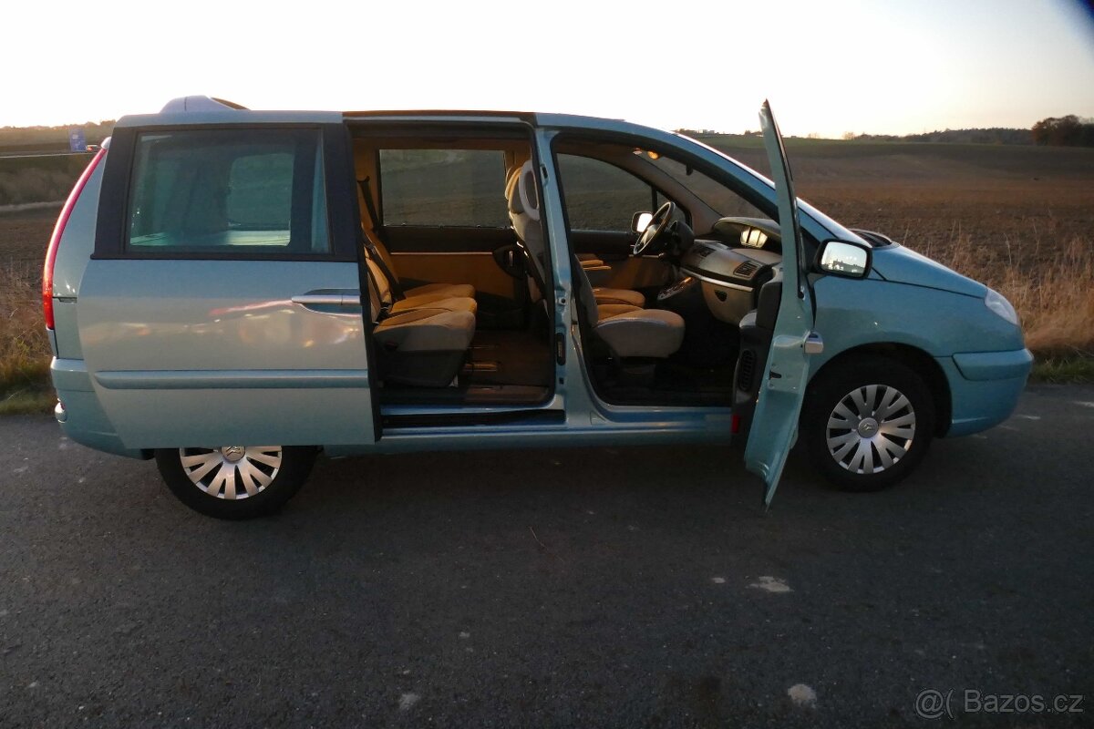 Prodám Citroen C8, 2.0 BA 103 kW ; nejvyšší výbava - 6