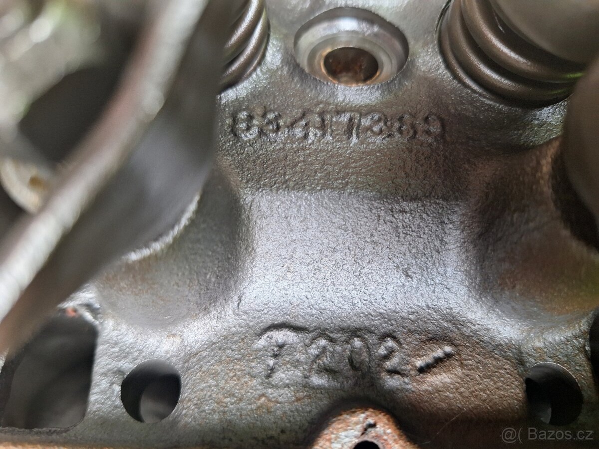 Hlavy motoru Chevrolet 350 - 6