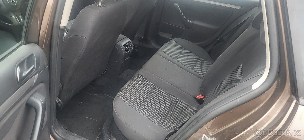 VWGolf 1.6 tdi r.v 2011 variant pěkny - 6