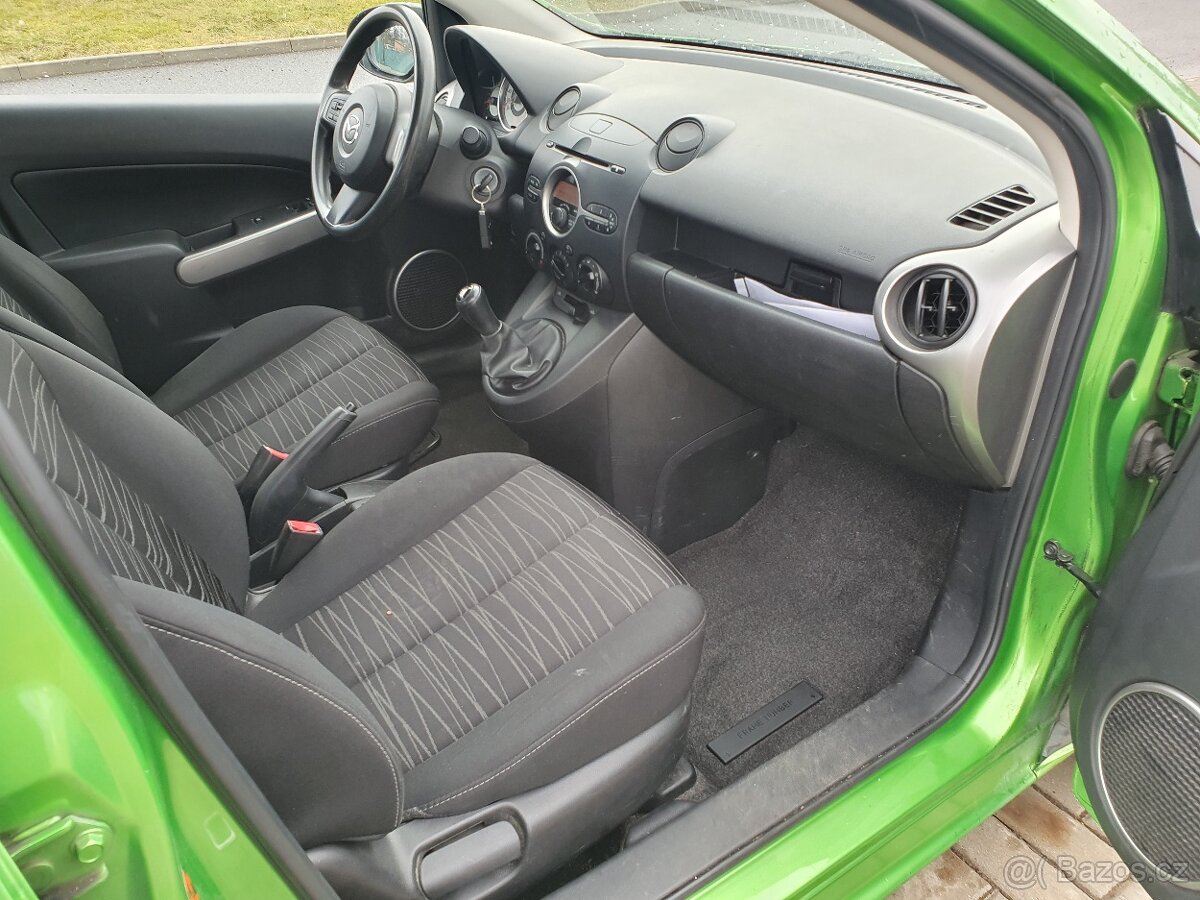 Mazda 2. 1.3i nová stk - 6