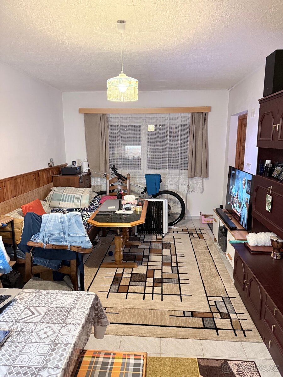 Pronájem garsoniéry 30m2 - 6