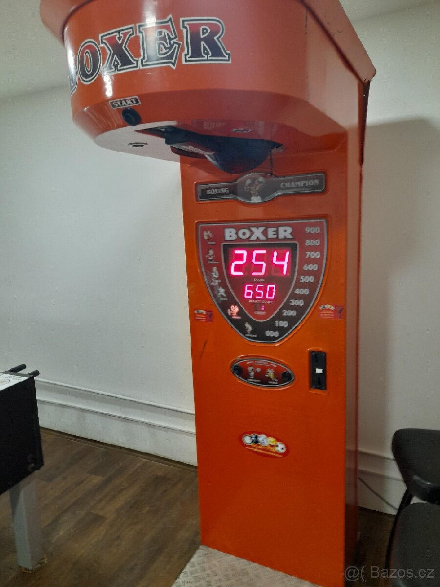 Šipkovy automat, jukebox , boxer, stolní fotbal. - 6