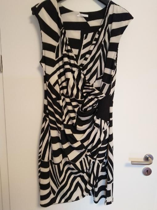 starožitný hrací budík, šaty, kabelka kožená,HRNEČKY - 6