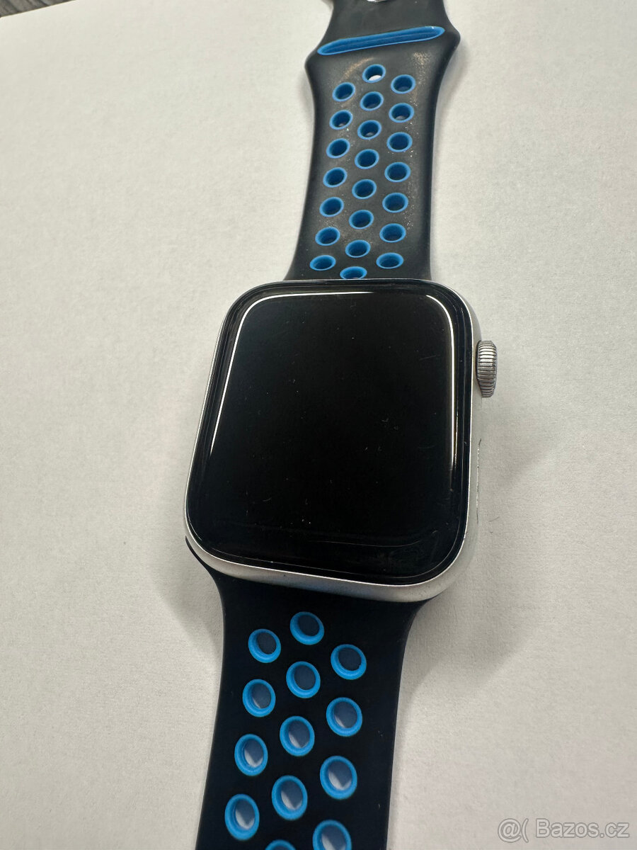 Apple Watch NIKE Series 6 (GPS) - 44 mm, hliník - 6