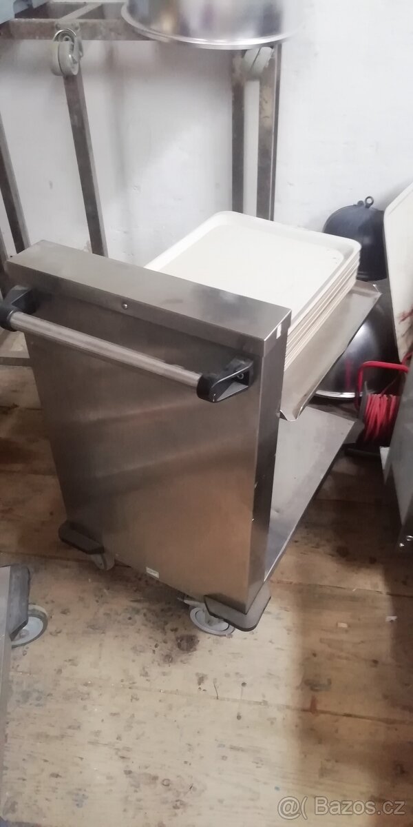 Vozík na tácy do jídelny atd. - 6