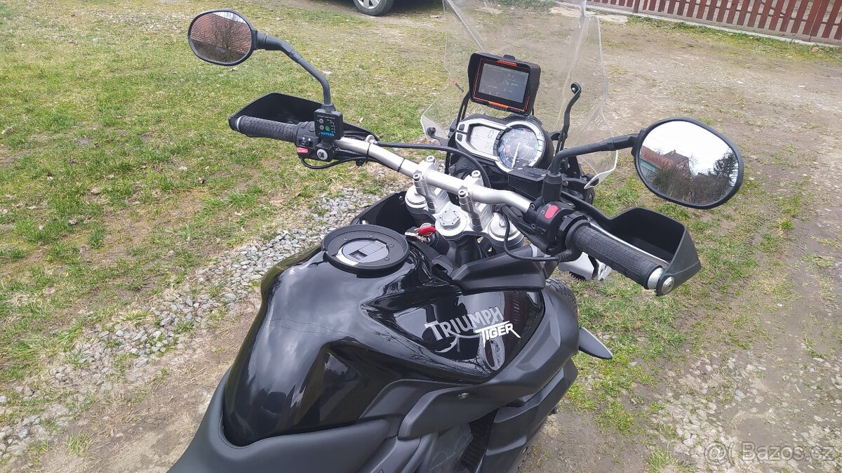 Triumph Tiger 800 XC, r.v.2011 - 6