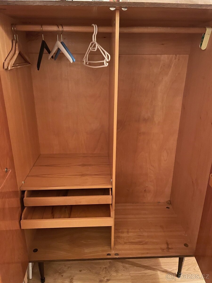 Starý nábytek po babičce - 6