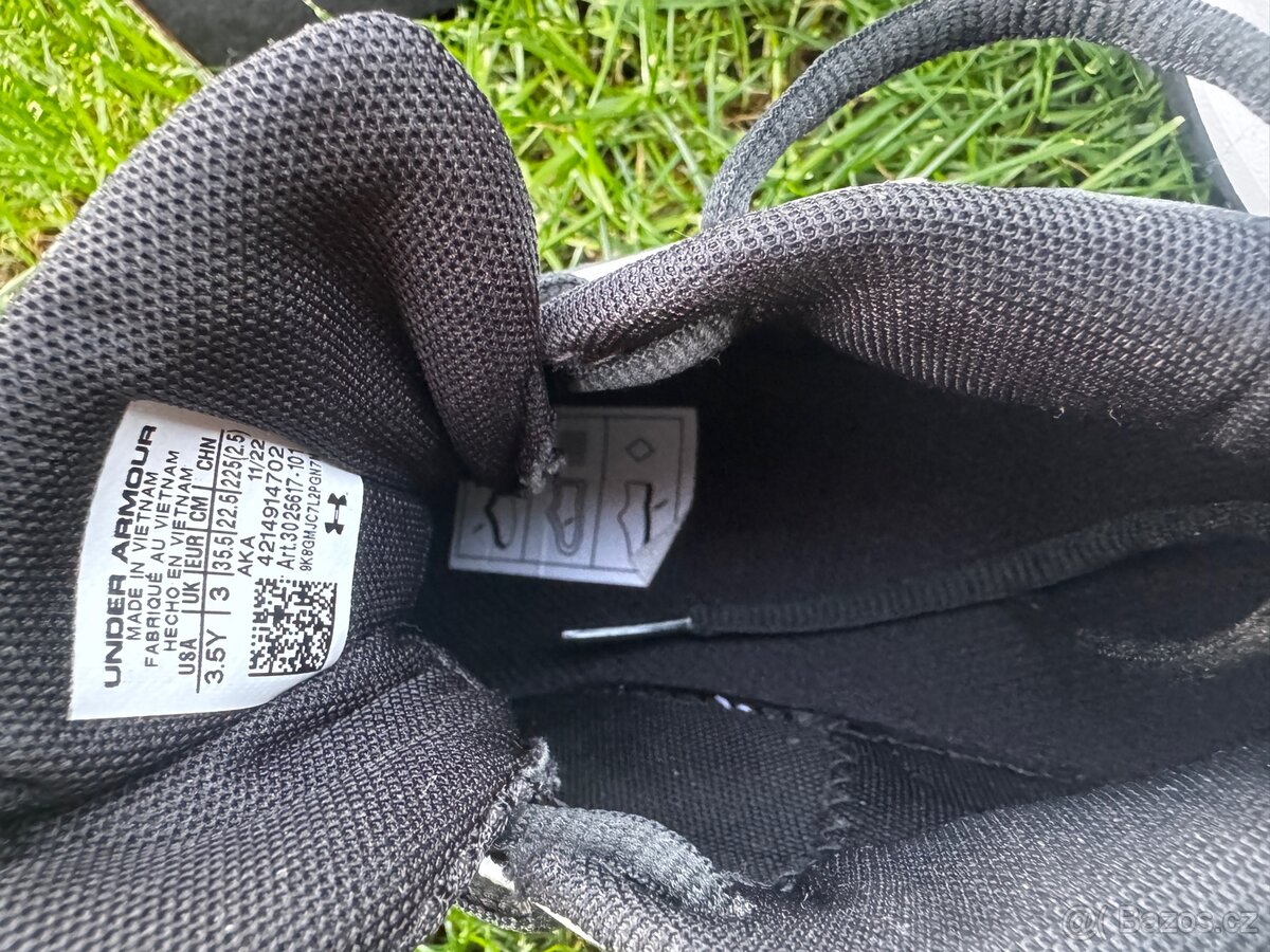 Obuv Under Armour velikost EU 35,5 - 6