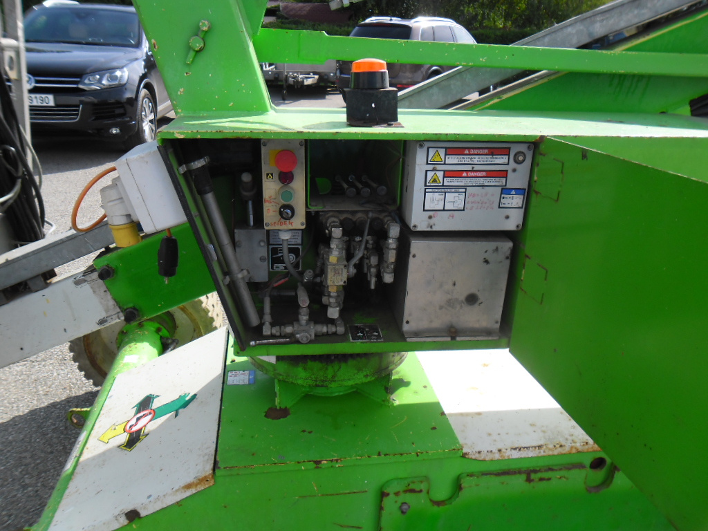 Kloubová pracovní plošina Niftylift HR12 - 6