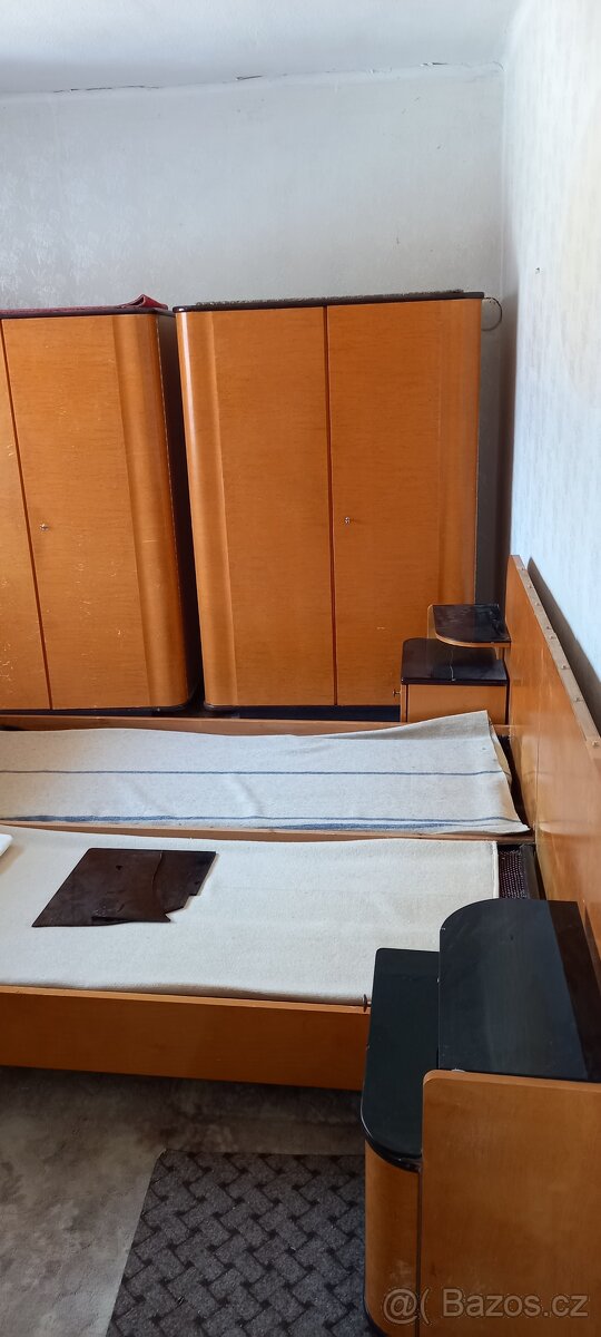 Starožitný nábytek - 6